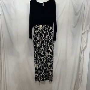 Emerald Black and White Long Sleeve Dress